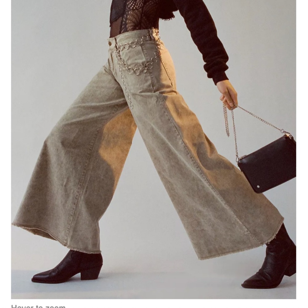 BDG Extreme Wide Leg Pants (NWT, Sz 24, Urban Outfitters)